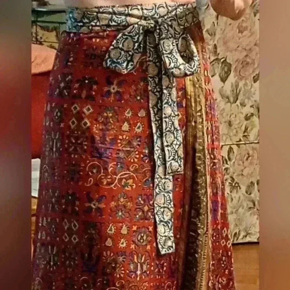 Reversible SILK OSFA Wrap Skirt - Picture 3 of 15